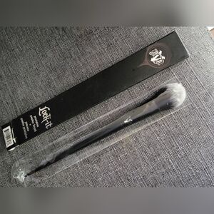 Kat Von D Precision Powder Brush #25